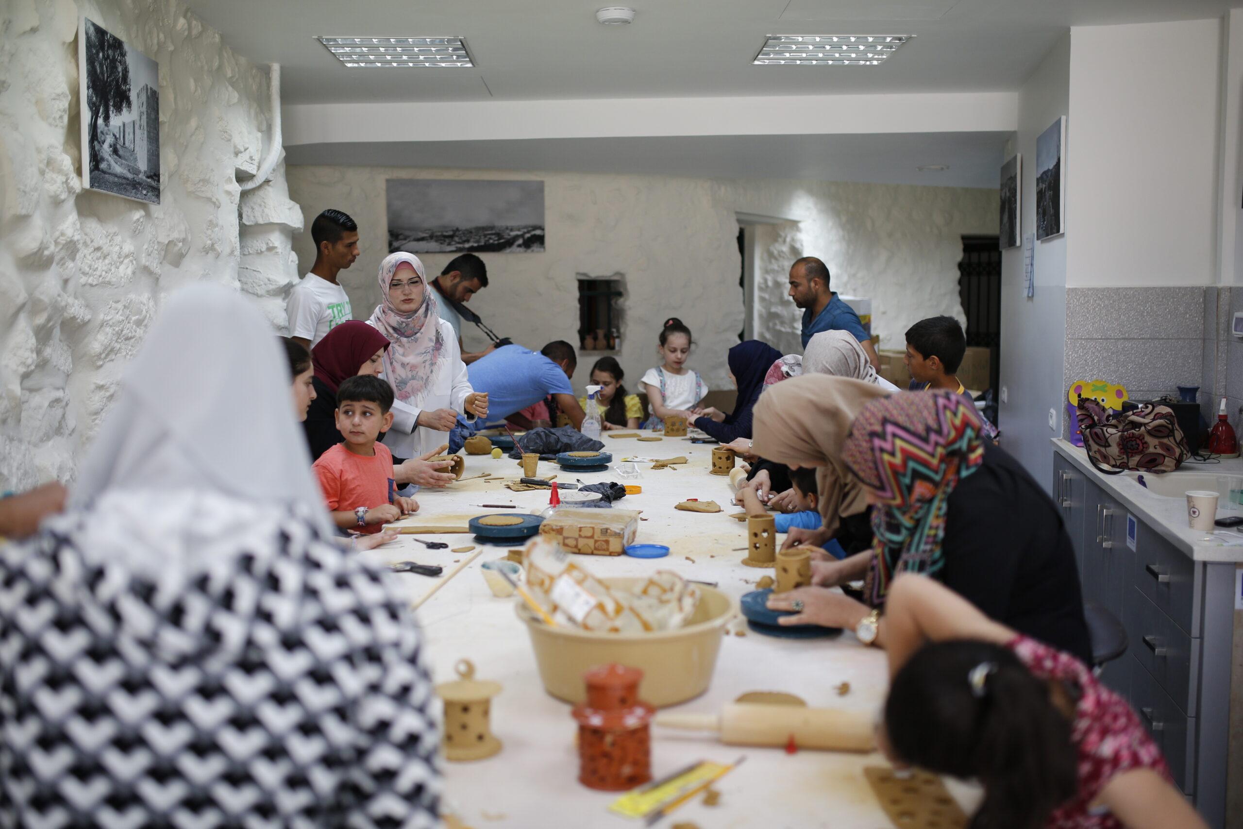 Burj Al-Luqluq Organizes “My Lantern is Made in Jerusalem” Workshop 2