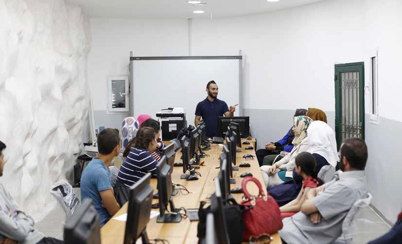 Burj Al-Luqluq Lunches Photography Training Course
