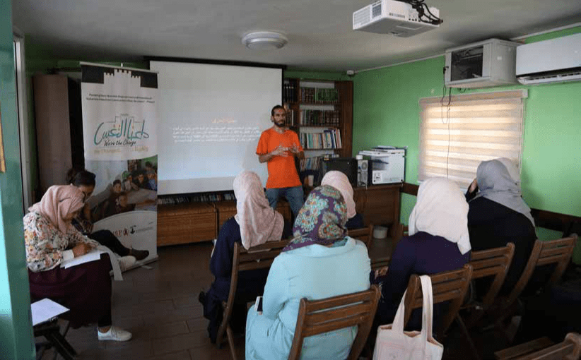 Burj Al-Luqluq organizes an Introductory Session to Ceramics