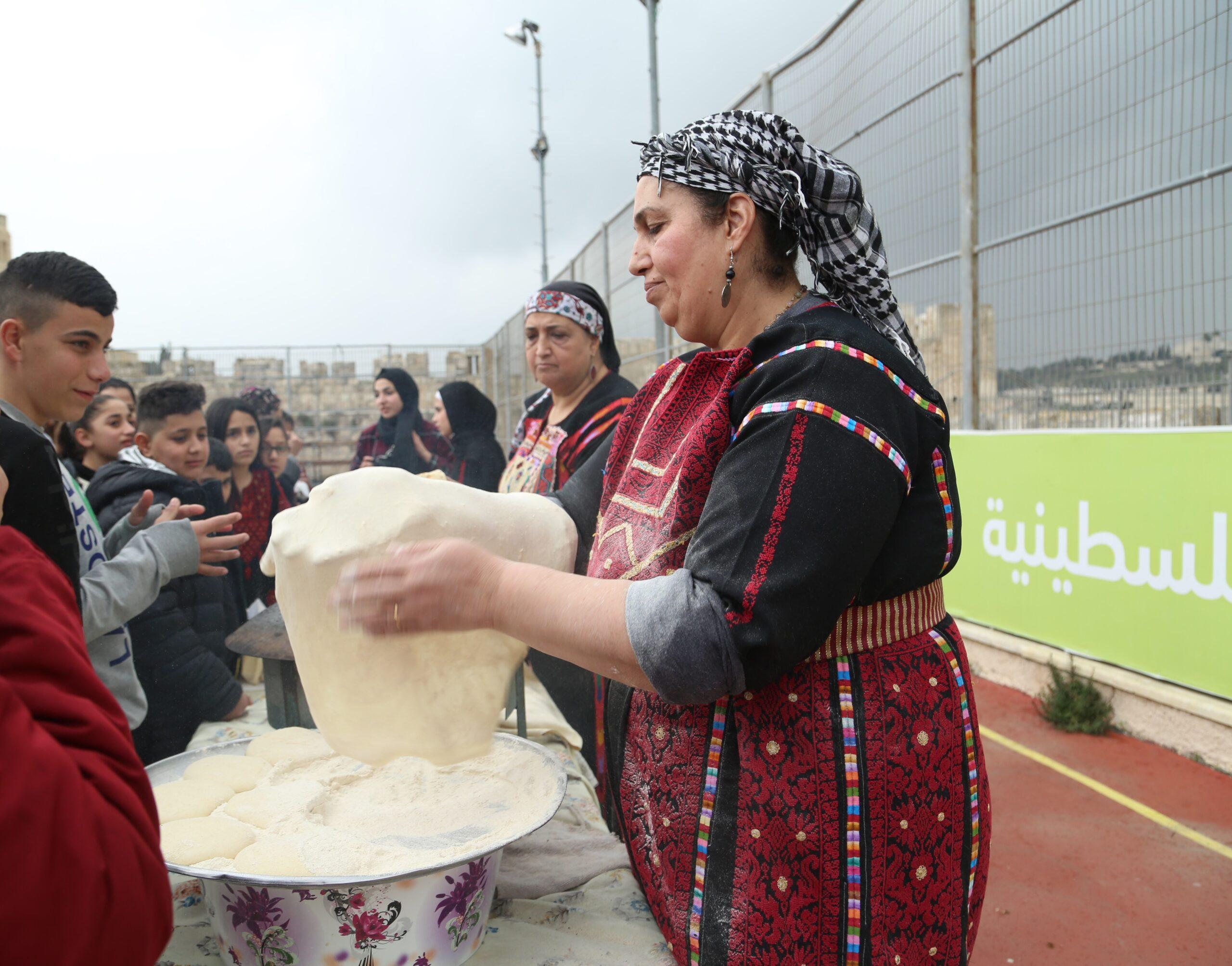 Burj-Al Luqluq and Al-Quds University opens the exhibition "Palestinian Folklore" In cooperation with Eilya Youth Group
